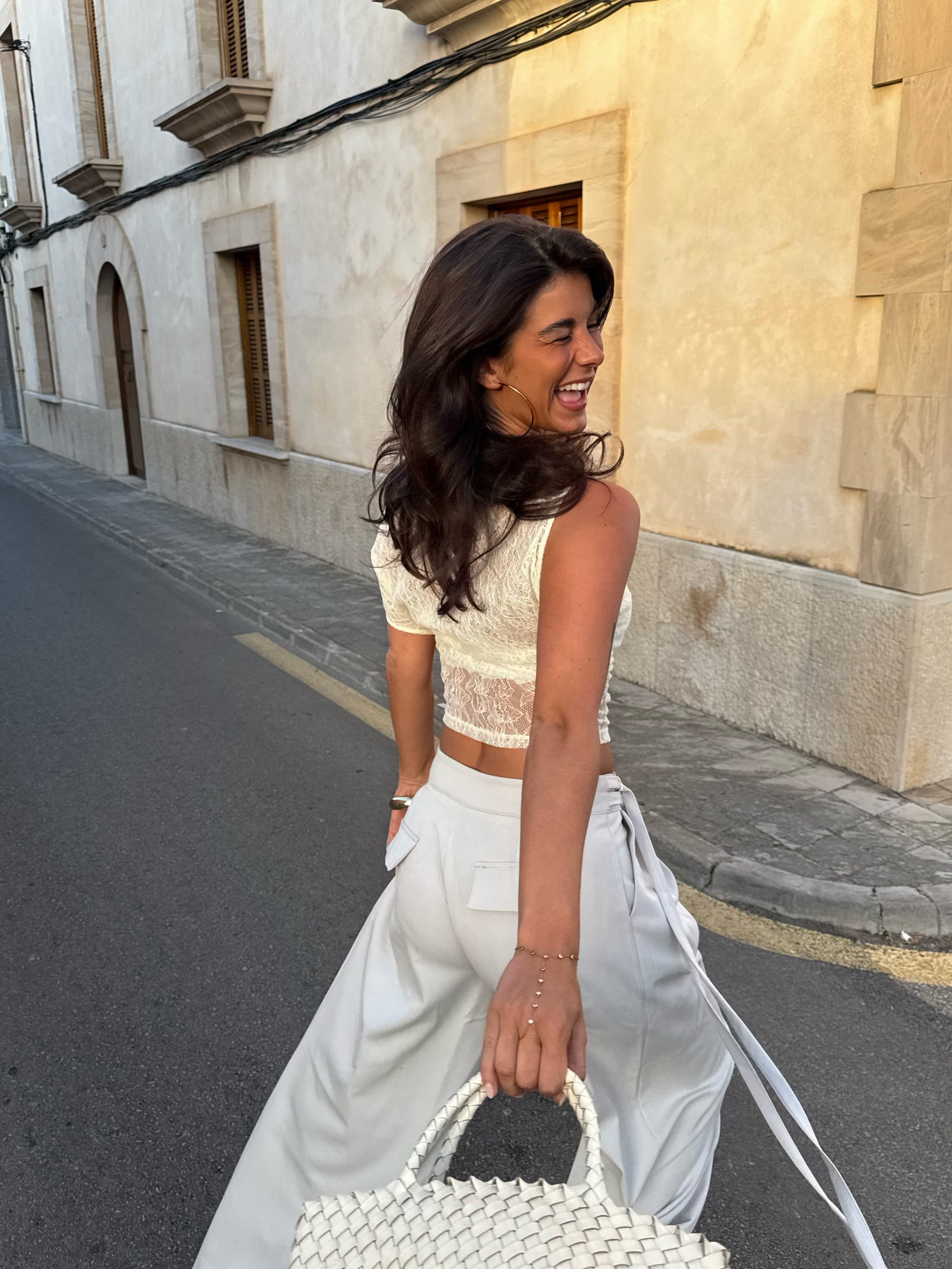 Mary fitted lace top - Cream white