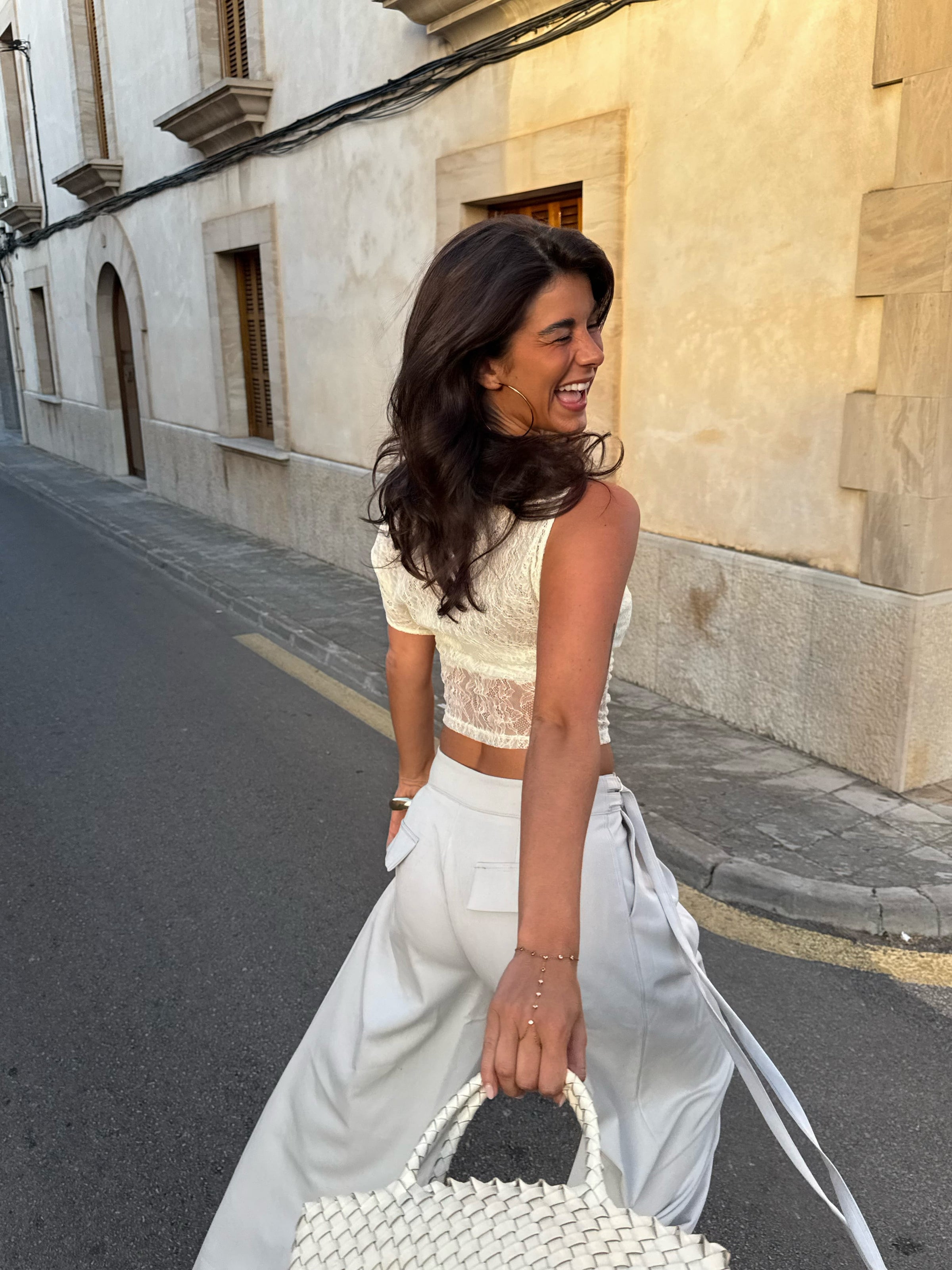 Mary fitted lace top - Cream white