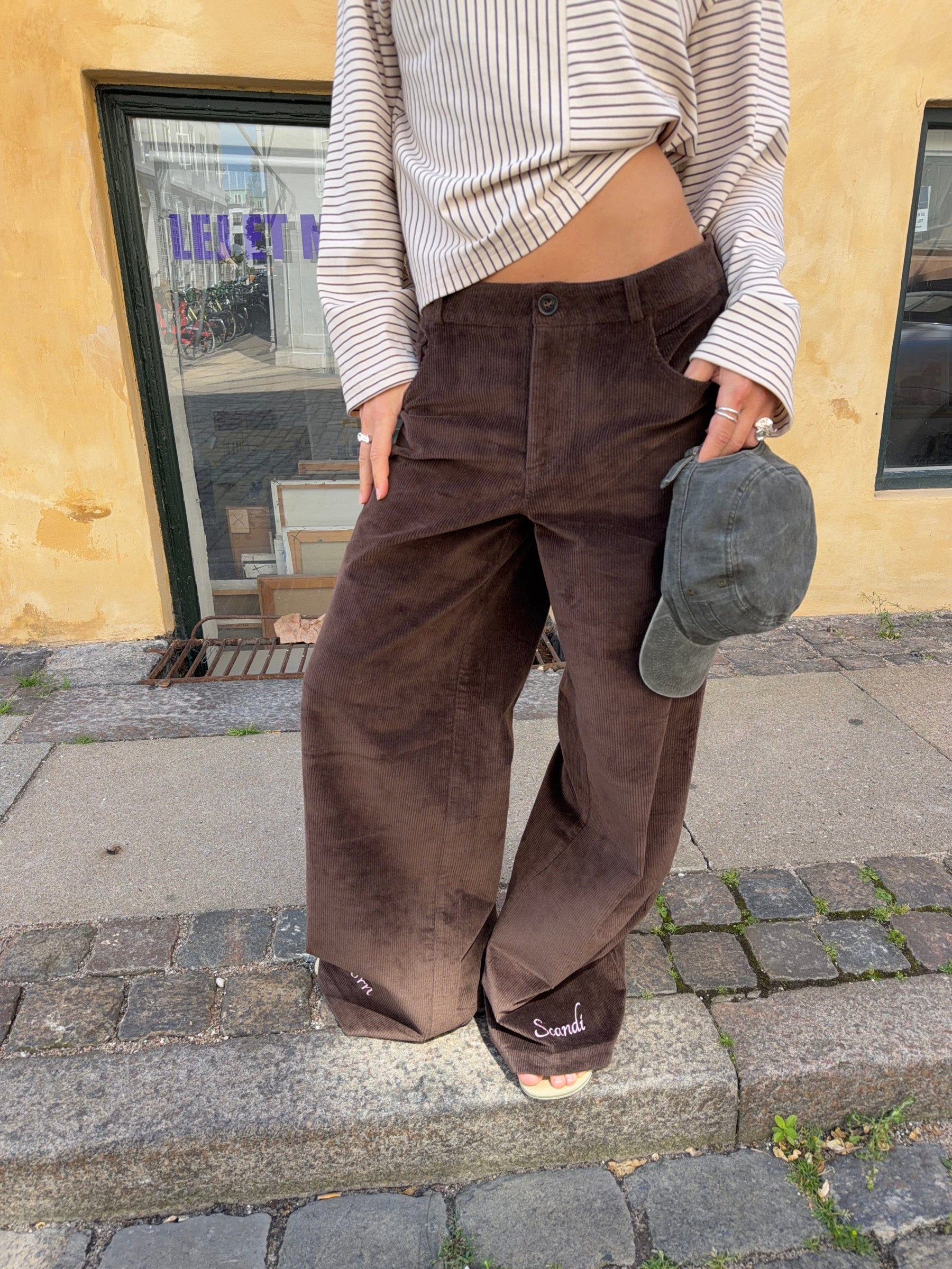 Celina baggy corduroy pants - Dark brown