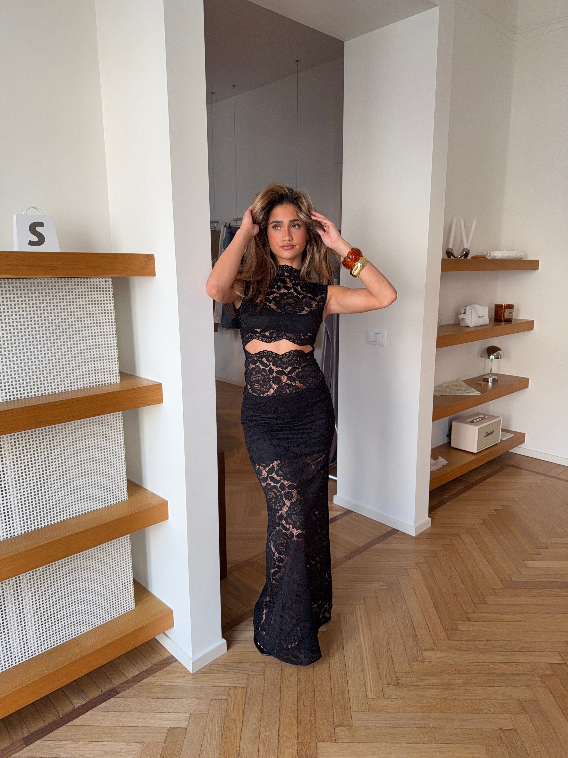 Lydia lace maxi dress - Black