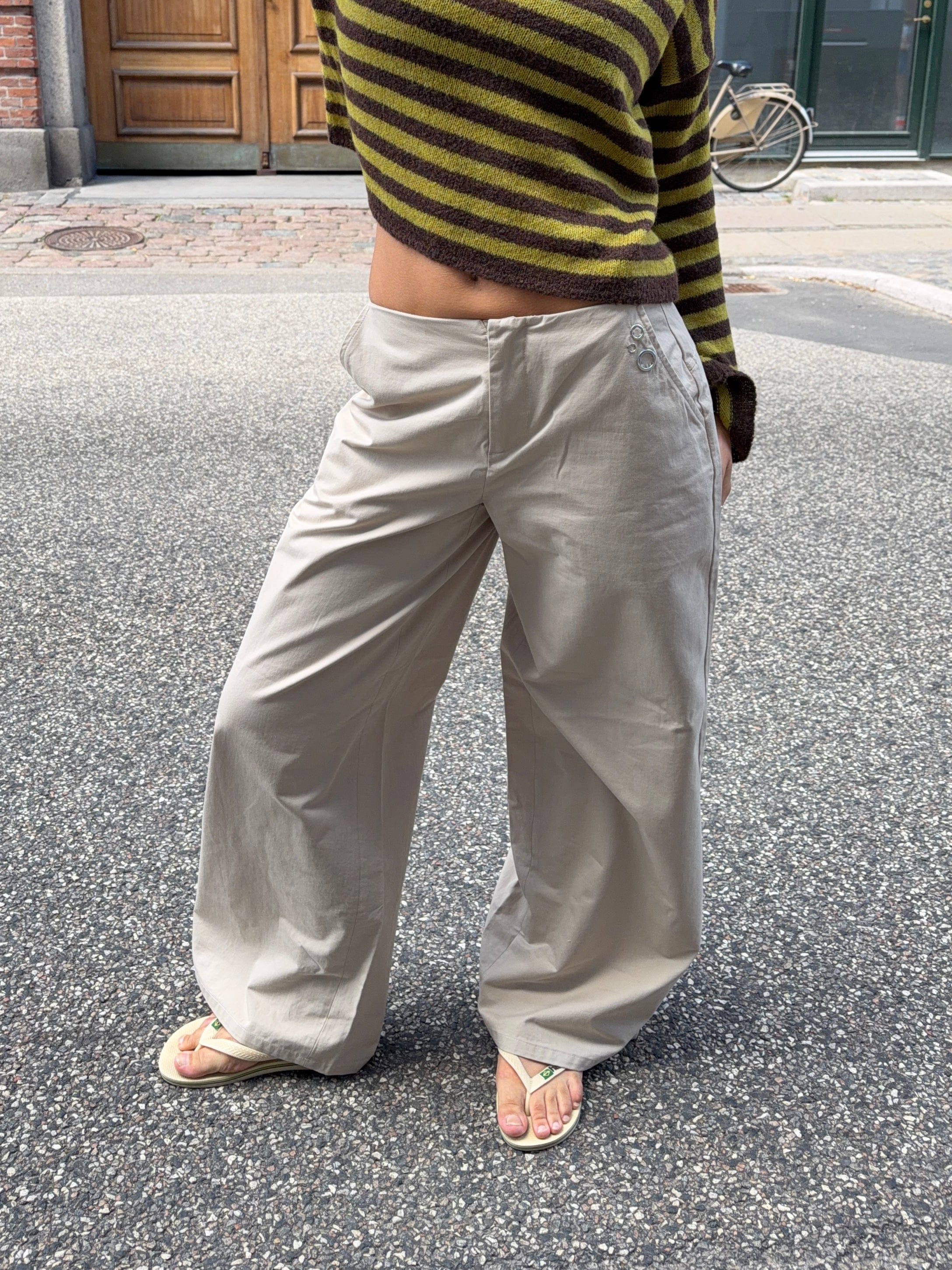 Tara eyelet baggy pants - Taupe