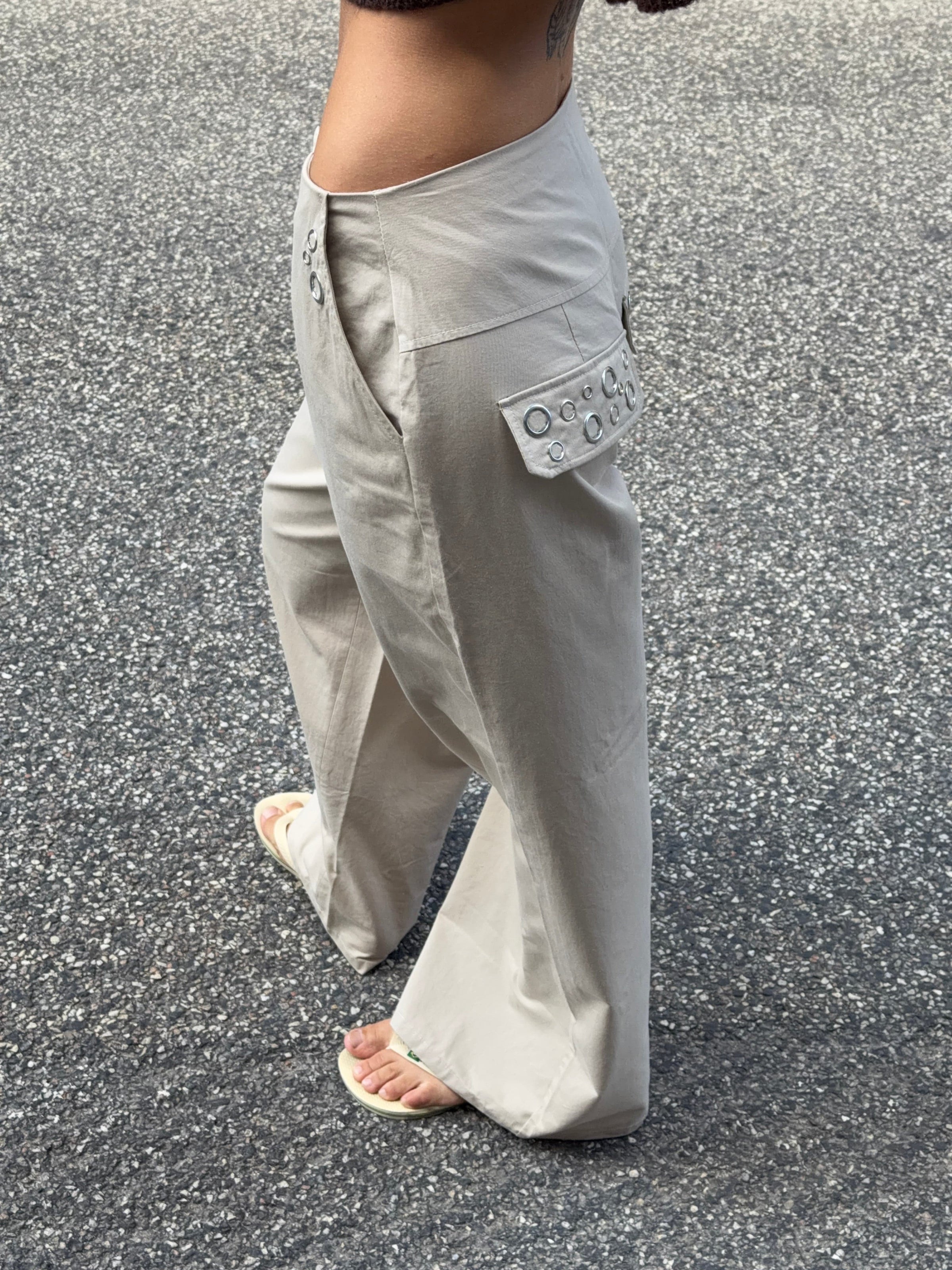 Tara eyelet baggy pants - Taupe